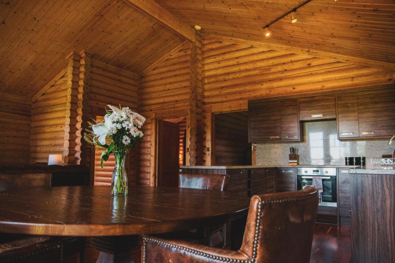 Tomatin - Luxury Two Bedroom Log Cabin With Hot Tub Berwick Upon Tweed Eksteriør billede