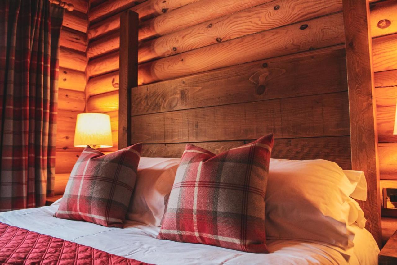 Tomatin - Luxury Two Bedroom Log Cabin With Hot Tub Berwick Upon Tweed Eksteriør billede